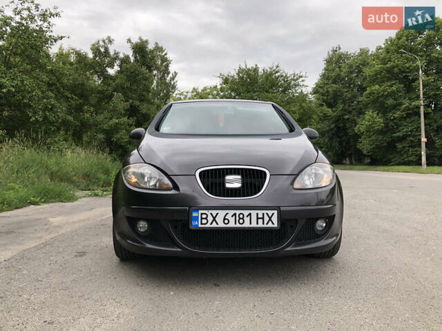 Чорний Сеат Altea, об'ємом двигуна 1.6 л та пробігом 300 тис. км за 5300 $, фото 1 на Automoto.ua