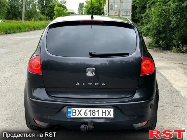 Черный Сеат Алтеа, объемом двигателя 1.6 л и пробегом 305 тыс. км за 5100 $, фото 4 на Automoto.ua