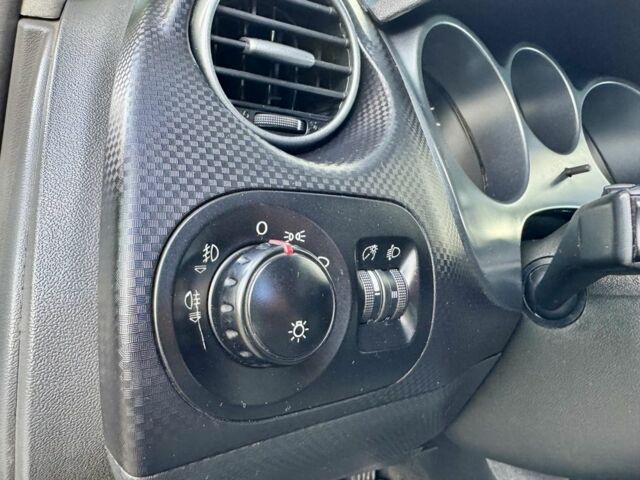 Черный Сеат Алтеа, объемом двигателя 2 л и пробегом 187 тыс. км за 5499 $, фото 9 на Automoto.ua