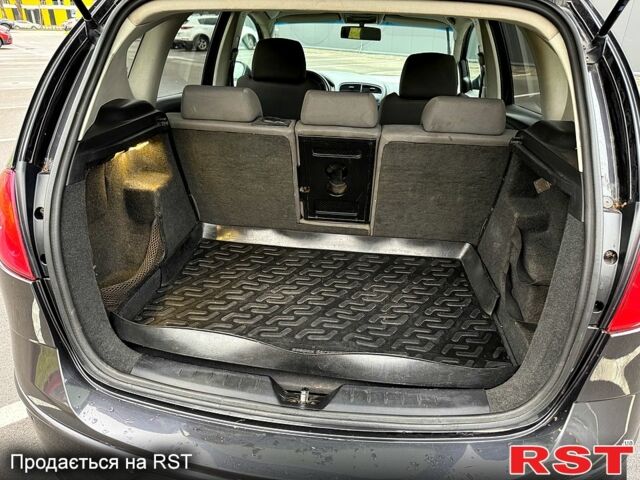 Черный Сеат Алтеа, объемом двигателя 1.6 л и пробегом 208 тыс. км за 4600 $, фото 12 на Automoto.ua