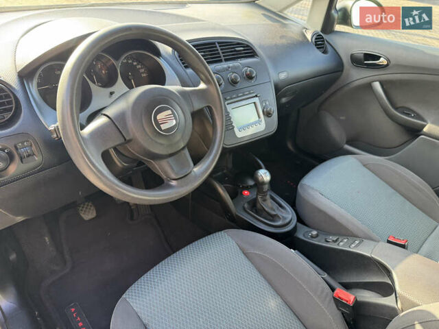 Сеат Altea 2007 у Кам'янське (Дніпродзержинськ) на Automoto.ua Чорний Сеат Altea, об'ємом двигуна 1.6 л та пробігом 237 тис. км за 6000 $, фото 11 на Automoto.ua