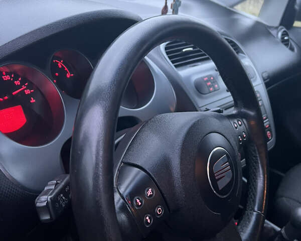 Чорний Сеат Altea, об'ємом двигуна 1.97 л та пробігом 395 тис. км за 6000 $, фото 10 на Automoto.ua