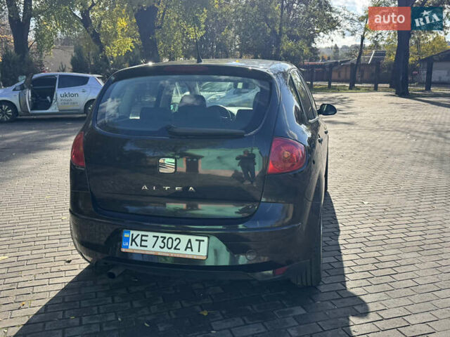 Сеат Altea 2007 у Кам'янське (Дніпродзержинськ) на Automoto.ua Чорний Сеат Altea, об'ємом двигуна 1.6 л та пробігом 237 тис. км за 6000 $, фото 5 на Automoto.ua