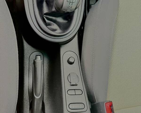 Чорний Сеат Altea, об'ємом двигуна 1.6 л та пробігом 168 тис. км за 5750 $, фото 45 на Automoto.ua