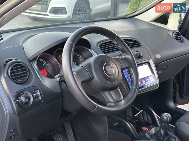 Чорний Сеат Altea, об'ємом двигуна 1.6 л та пробігом 217 тис. км за 6200 $, фото 13 на Automoto.ua