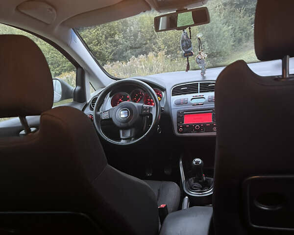 Чорний Сеат Altea, об'ємом двигуна 1.97 л та пробігом 395 тис. км за 6000 $, фото 14 на Automoto.ua