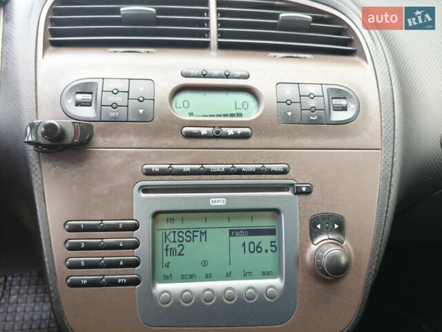 Сеат Алтеа 2008 в Киеве на Automoto.ua Черный Сеат Алтеа, объемом двигателя 1.98 л и пробегом 234 тыс. км за 9000 $, фото 21 на Automoto.ua