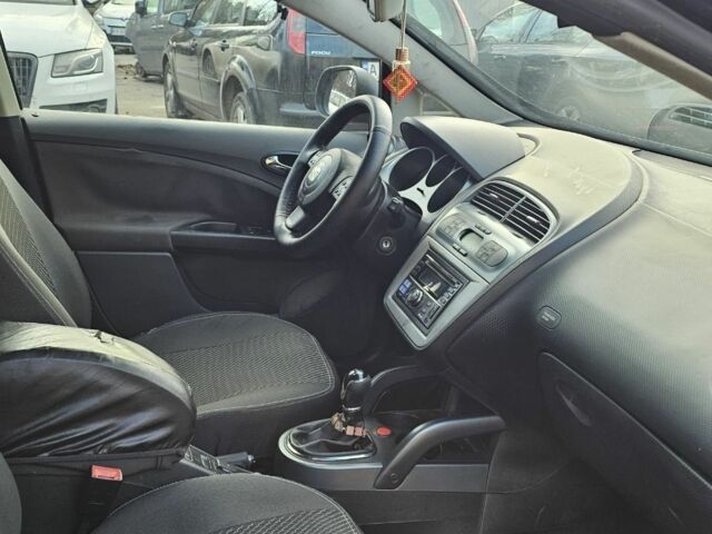 Чорний Сеат Altea, об'ємом двигуна 2 л та пробігом 200 тис. км за 2600 $, фото 14 на Automoto.ua
