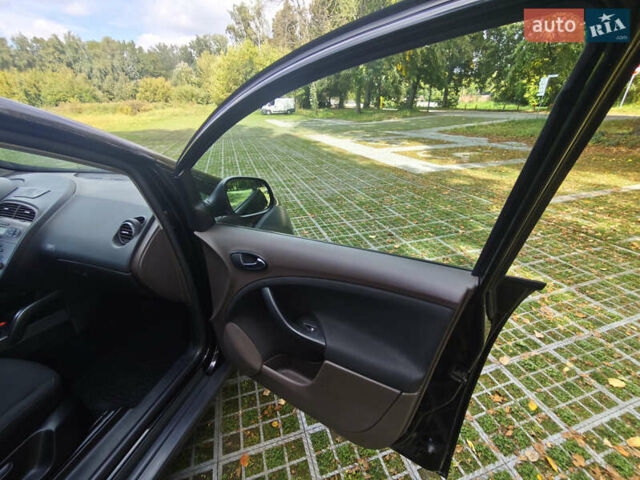 Сеат Алтеа 2008 в Киеве на Automoto.ua Черный Сеат Алтеа, объемом двигателя 1.98 л и пробегом 234 тыс. км за 9000 $, фото 14 на Automoto.ua