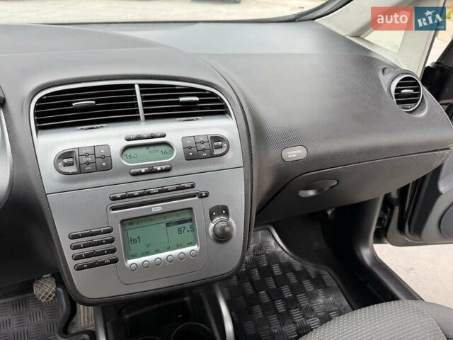 Черный Сеат Алтеа, объемом двигателя 1.97 л и пробегом 417 тыс. км за 5400 $, фото 40 на Automoto.ua