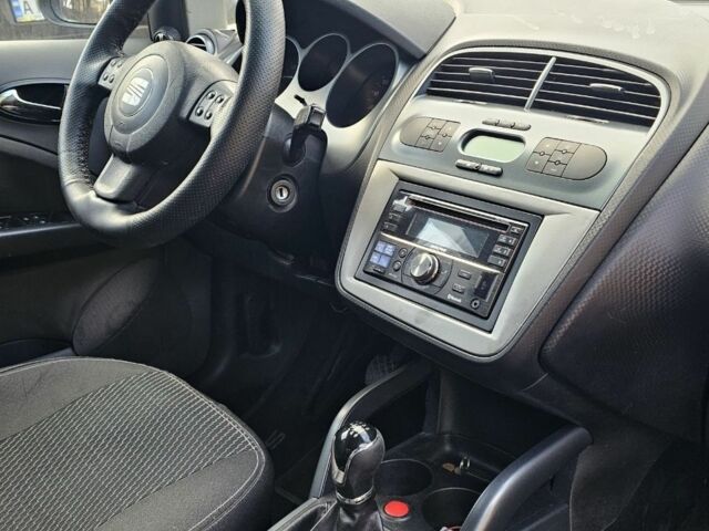 Чорний Сеат Altea, об'ємом двигуна 2 л та пробігом 200 тис. км за 2600 $, фото 16 на Automoto.ua