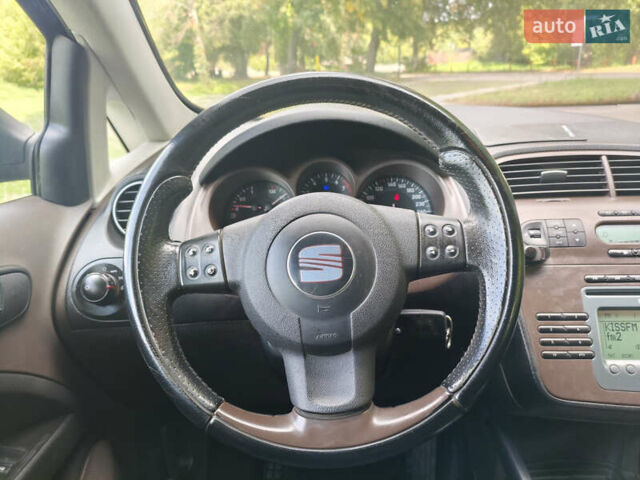Сеат Алтеа 2008 в Киеве на Automoto.ua Черный Сеат Алтеа, объемом двигателя 1.98 л и пробегом 234 тыс. км за 9000 $, фото 18 на Automoto.ua