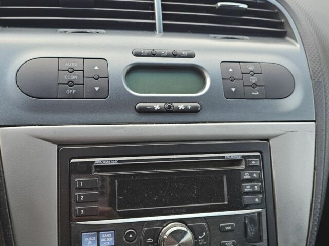 Чорний Сеат Altea, об'ємом двигуна 2 л та пробігом 200 тис. км за 2600 $, фото 18 на Automoto.ua