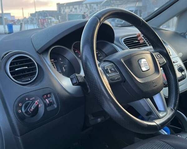 Черный Сеат Алтеа, объемом двигателя 1.9 л и пробегом 220 тыс. км за 6700 $, фото 5 на Automoto.ua