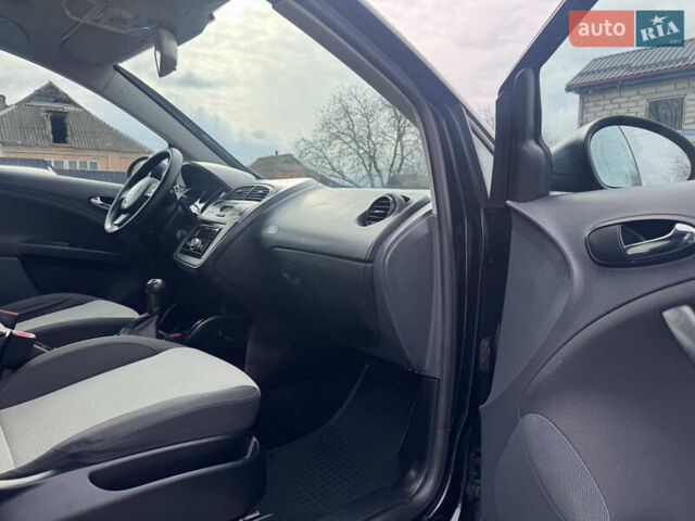 Черный Сеат Алтеа, объемом двигателя 1.6 л и пробегом 180 тыс. км за 7140 $, фото 28 на Automoto.ua