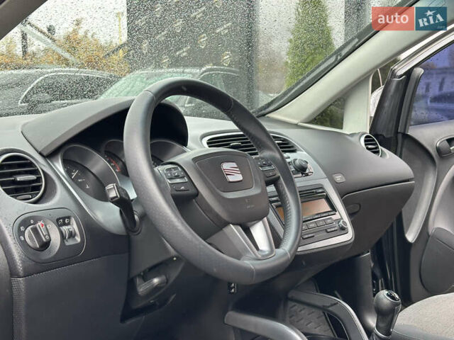 Сеат Алтеа 2011 в Харькове на Automoto.ua Черный Сеат Алтеа, объемом двигателя 1.4 л и пробегом 221 тыс. км за 6200 $, фото 13 на Automoto.ua