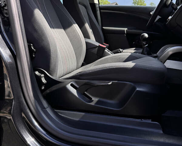Сеат Алтеа 2013 в Бориславе на Automoto.ua Черный Сеат Алтеа, объемом двигателя 1.6 л и пробегом 213 тыс. км за 8300 $, фото 9 на Automoto.ua