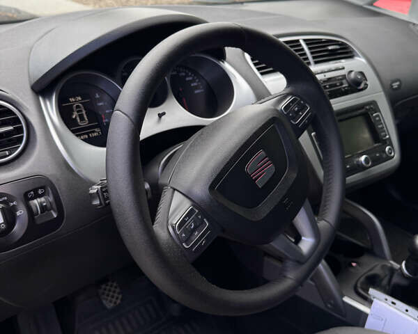 Сеат Алтеа 2013 в Бориславе на Automoto.ua Черный Сеат Алтеа, объемом двигателя 1.6 л и пробегом 213 тыс. км за 8300 $, фото 30 на Automoto.ua