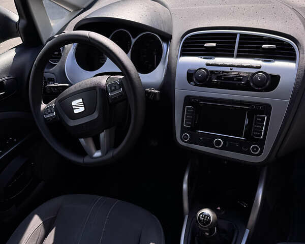 Сеат Алтеа 2013 в Бориславе на Automoto.ua Черный Сеат Алтеа, объемом двигателя 1.6 л и пробегом 213 тыс. км за 8300 $, фото 10 на Automoto.ua