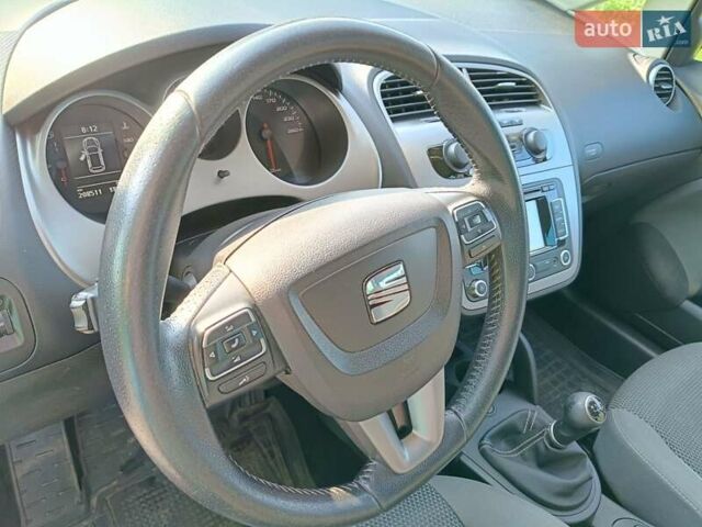 Черный Сеат Алтеа, объемом двигателя 1.97 л и пробегом 208 тыс. км за 9700 $, фото 13 на Automoto.ua