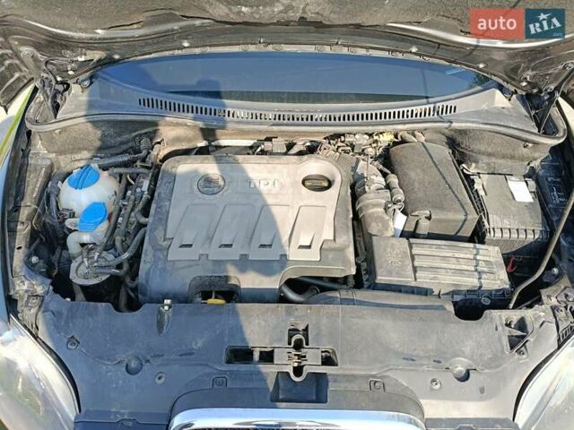 Черный Сеат Алтеа, объемом двигателя 1.97 л и пробегом 208 тыс. км за 9700 $, фото 21 на Automoto.ua