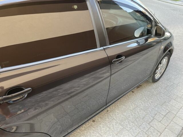 Чорний Сеат Altea, об'ємом двигуна 1.6 л та пробігом 268 тис. км за 4800 $, фото 10 на Automoto.ua