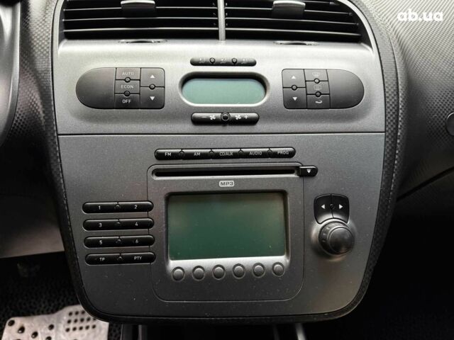 Сеат Алтеа 2007 в Киеве на Automoto.ua Черный Сеат Алтеа, объемом двигателя 2 л и пробегом 222 тыс. км за 6990 $, фото 16 на Automoto.ua