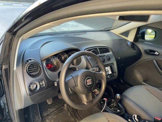 Чорний Сеат Altea, об'ємом двигуна 1.6 л та пробігом 268 тис. км за 4800 $, фото 18 на Automoto.ua