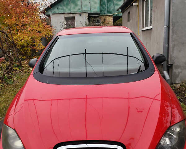 Красный Сеат Алтеа, объемом двигателя 1.6 л и пробегом 195 тыс. км за 3600 $, фото 2 на Automoto.ua