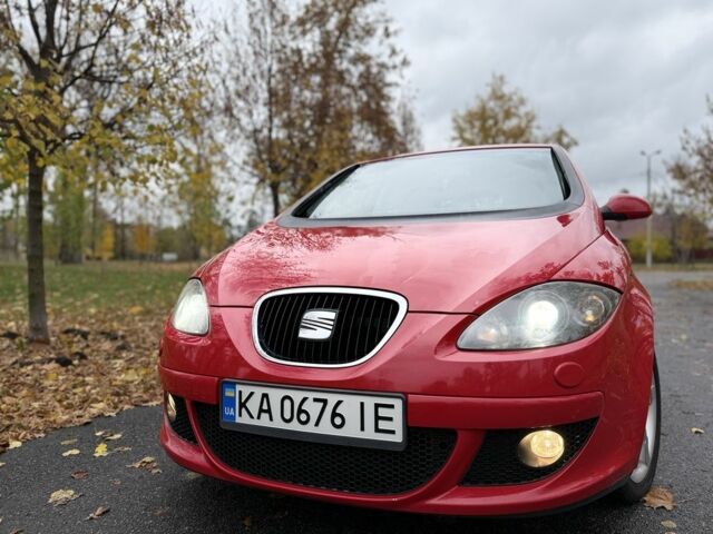Сеат Алтеа 2005 в Буче на Automoto.ua Красный Сеат Алтеа, объемом двигателя 2 л и пробегом 245 тыс. км за 4700 $, фото 1 на Automoto.ua