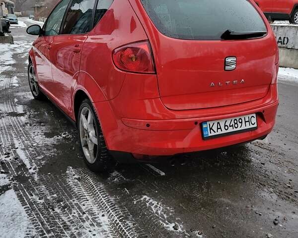 Червоний Сеат Altea, об'ємом двигуна 1.98 л та пробігом 201 тис. км за 5000 $, фото 4 на Automoto.ua
