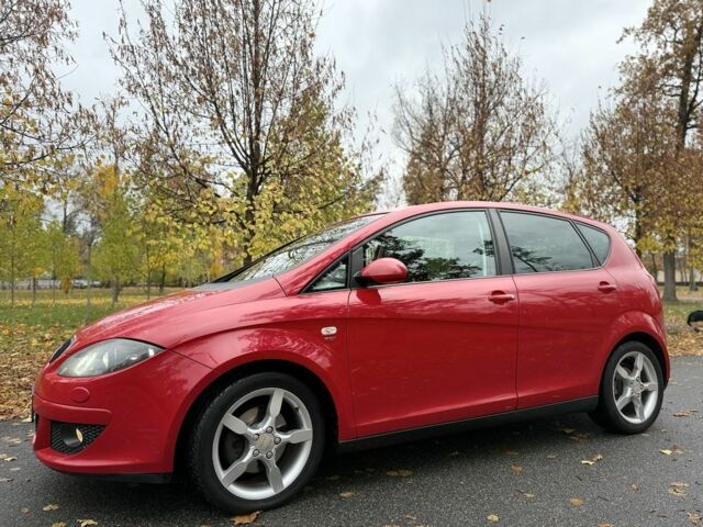 Сеат Алтеа 2005 в Буче на Automoto.ua Красный Сеат Алтеа, объемом двигателя 2 л и пробегом 245 тыс. км за 4700 $, фото 2 на Automoto.ua
