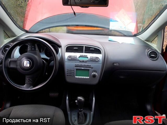 Червоний Сеат Altea, об'ємом двигуна 20 л та пробігом 200 тис. км за 6500 $, фото 3 на Automoto.ua