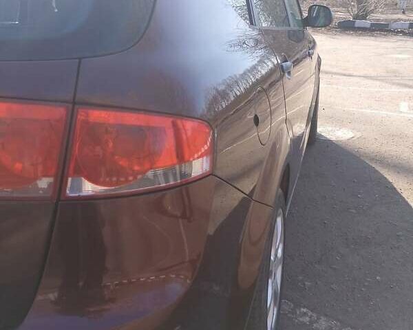 Червоний Сеат Altea, об'ємом двигуна 1.6 л та пробігом 240 тис. км за 5300 $, фото 13 на Automoto.ua