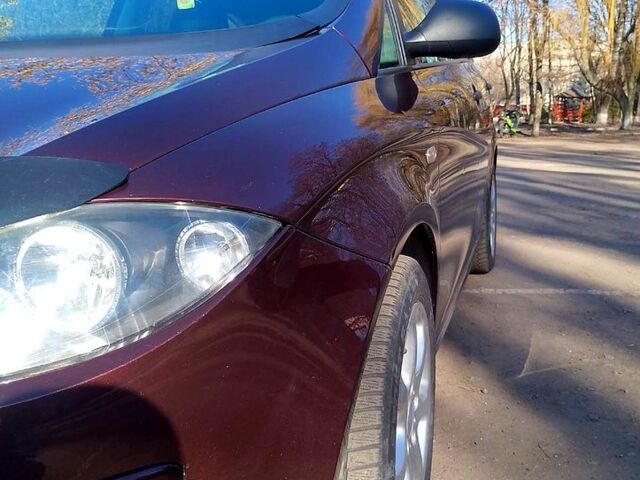 Червоний Сеат Altea, об'ємом двигуна 1.6 л та пробігом 240 тис. км за 5300 $, фото 5 на Automoto.ua