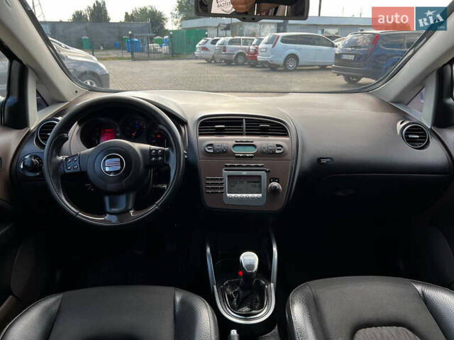 Сеат Алтеа 2008 в Днепре (Днепропетровске) на Automoto.ua Красный Сеат Алтеа, объемом двигателя 2 л и пробегом 220 тыс. км за 5999 $, фото 11 на Automoto.ua