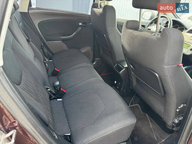 Червоний Сеат Altea, об'ємом двигуна 2 л та пробігом 220 тис. км за 5999 $, фото 15 на Automoto.ua