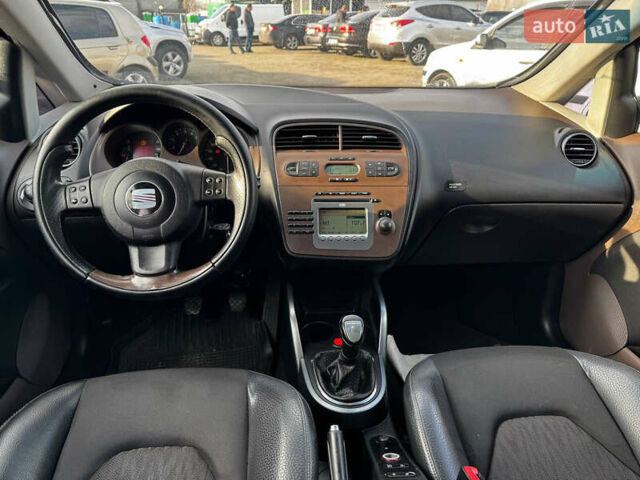 Червоний Сеат Altea, об'ємом двигуна 2 л та пробігом 220 тис. км за 5999 $, фото 10 на Automoto.ua