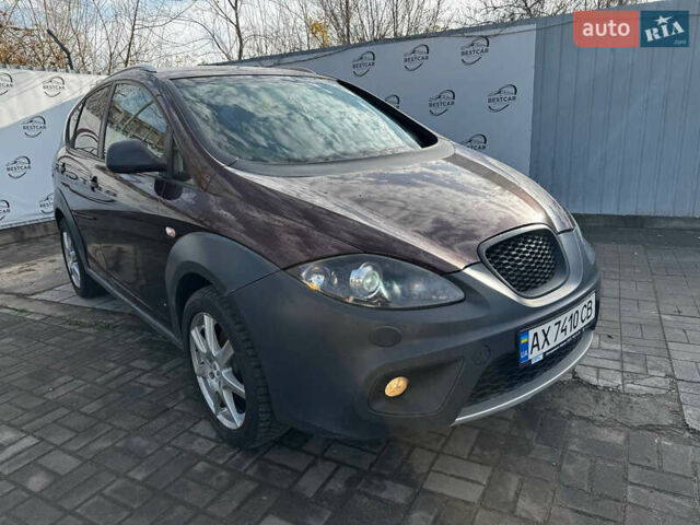 Червоний Сеат Altea, об'ємом двигуна 2 л та пробігом 220 тис. км за 5999 $, фото 18 на Automoto.ua