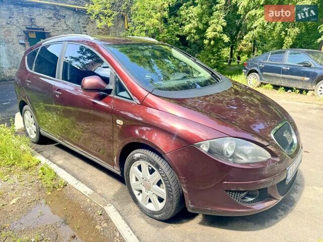 Красный Сеат Алтеа, объемом двигателя 2 л и пробегом 176 тыс. км за 5500 $, фото 3 на Automoto.ua