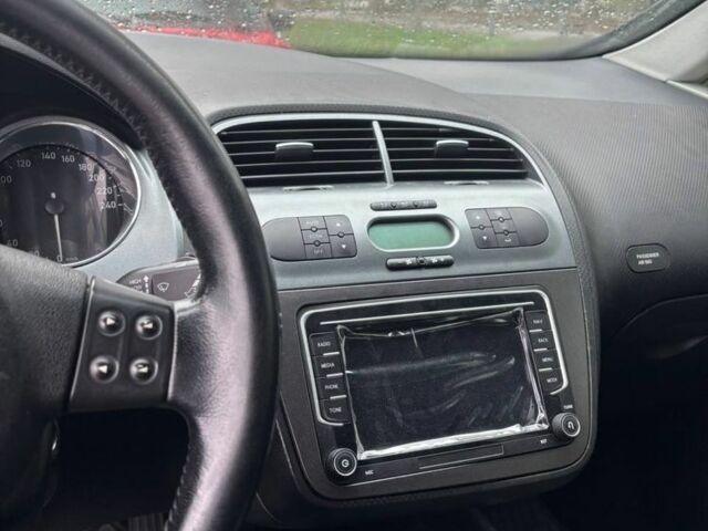 Красный Сеат Алтеа, объемом двигателя 2 л и пробегом 192 тыс. км за 7999 $, фото 7 на Automoto.ua