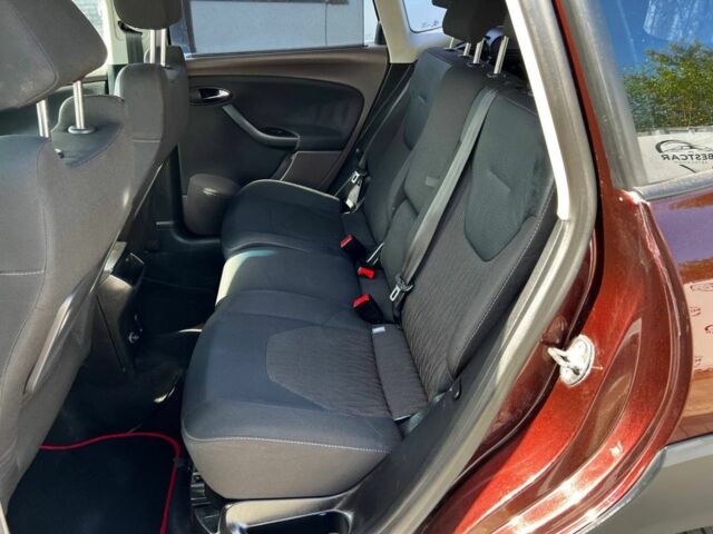 Червоний Сеат Altea, об'ємом двигуна 2 л та пробігом 220 тис. км за 6500 $, фото 15 на Automoto.ua