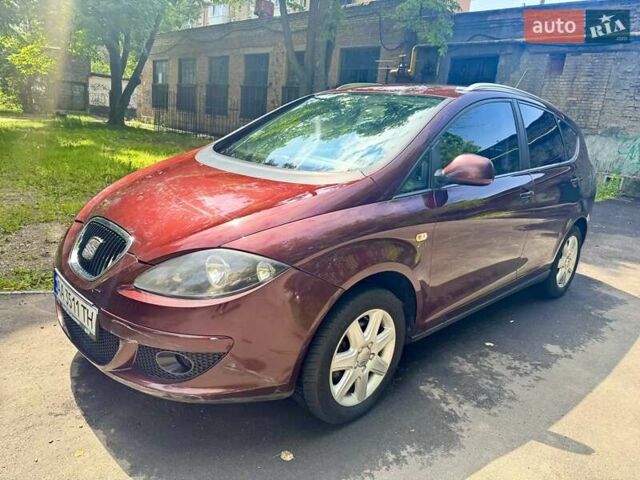 Красный Сеат Алтеа, объемом двигателя 2 л и пробегом 176 тыс. км за 5500 $, фото 1 на Automoto.ua