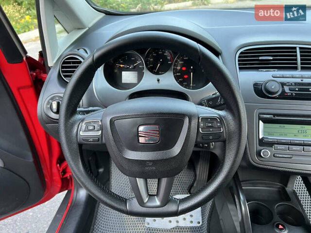 Червоний Сеат Altea, об'ємом двигуна 1.4 л та пробігом 225 тис. км за 6500 $, фото 14 на Automoto.ua