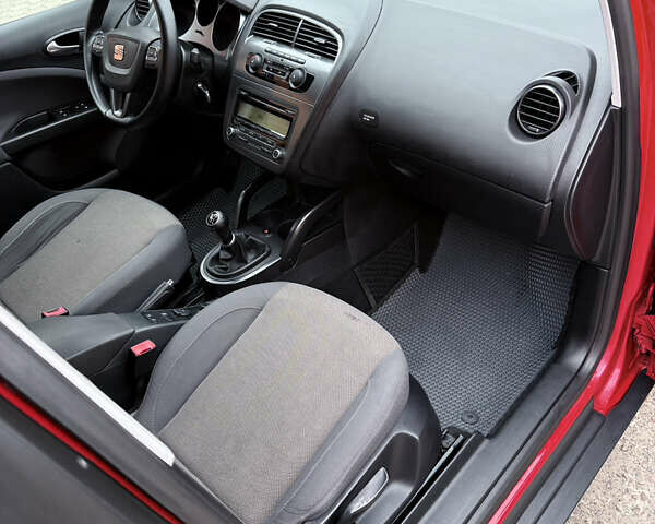 Красный Сеат Алтеа, объемом двигателя 1.39 л и пробегом 226 тыс. км за 6900 $, фото 8 на Automoto.ua