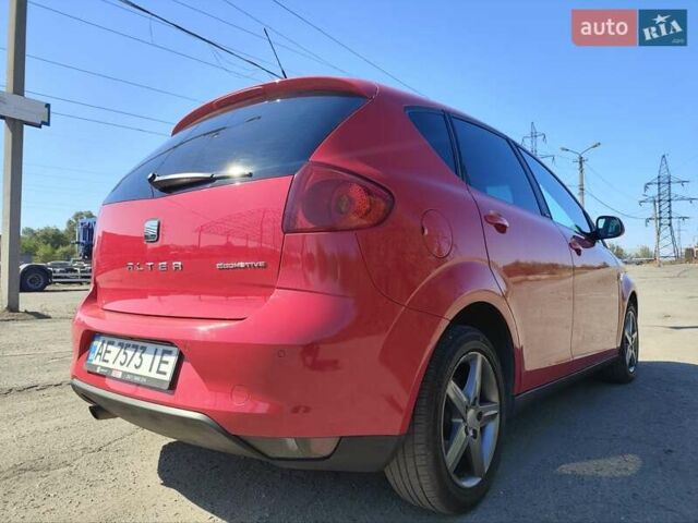 Красный Сеат Алтеа, объемом двигателя 1.6 л и пробегом 240 тыс. км за 8500 $, фото 2 на Automoto.ua