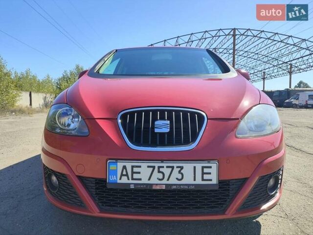Красный Сеат Алтеа, объемом двигателя 1.6 л и пробегом 240 тыс. км за 8500 $, фото 4 на Automoto.ua