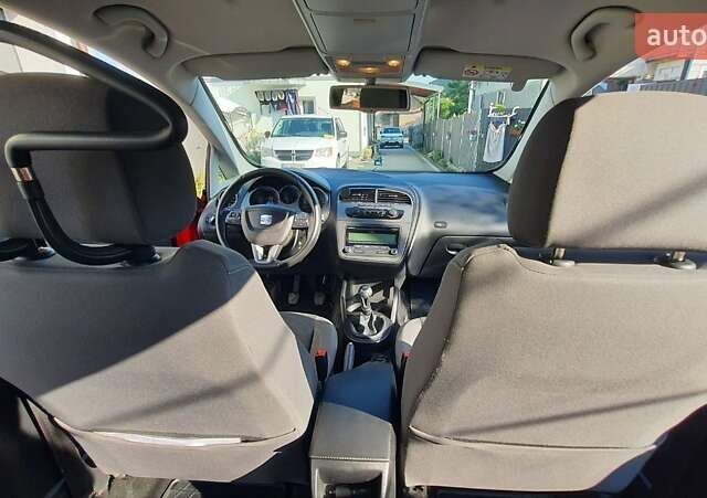 Червоний Сеат Altea, об'ємом двигуна 1.6 л та пробігом 113 тис. км за 10500 $, фото 26 на Automoto.ua