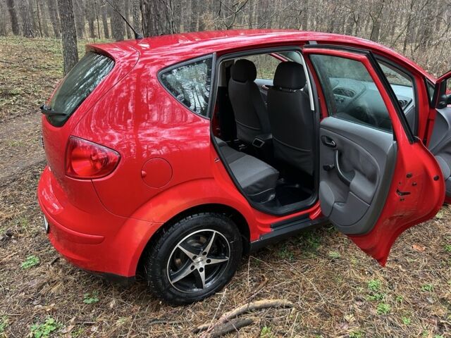 Красный Сеат Алтеа, объемом двигателя 1.6 л и пробегом 295 тыс. км за 3950 $, фото 6 на Automoto.ua