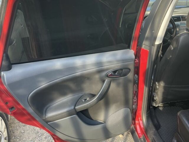 Красный Сеат Алтеа, объемом двигателя 1.4 л и пробегом 222 тыс. км за 6200 $, фото 19 на Automoto.ua